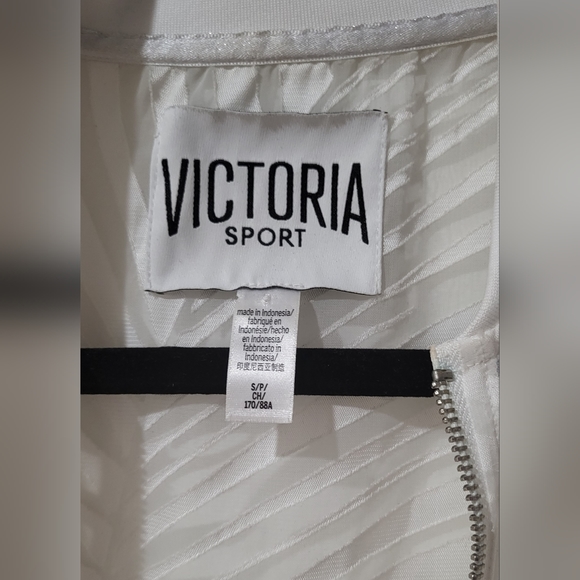 Jacket - Picture 3 of 3